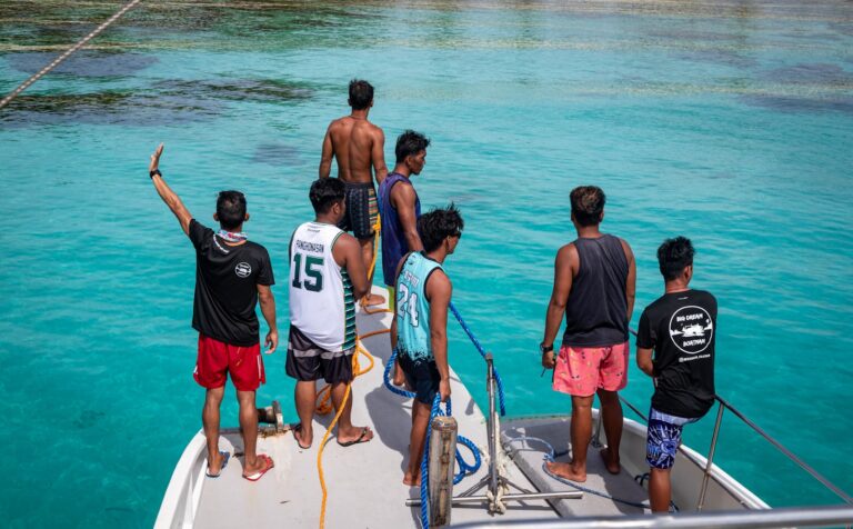 PADI Courses in Labuan Bajo: Open Water, Advanced, Refresher & Discover Scuba