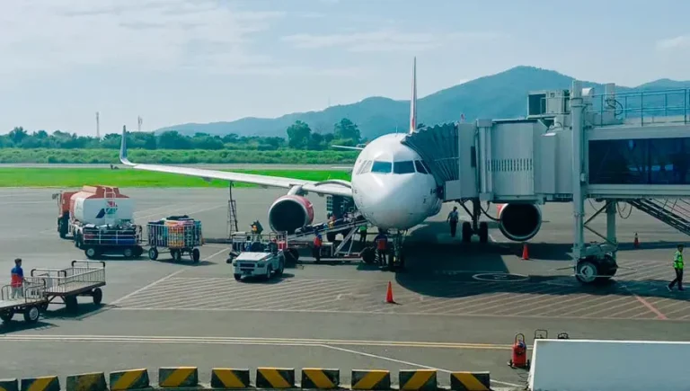 Flying After Diving in Komodo: No-Fly Times & How to Schedule Your Last Dive